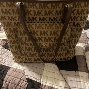 Michael kors purse